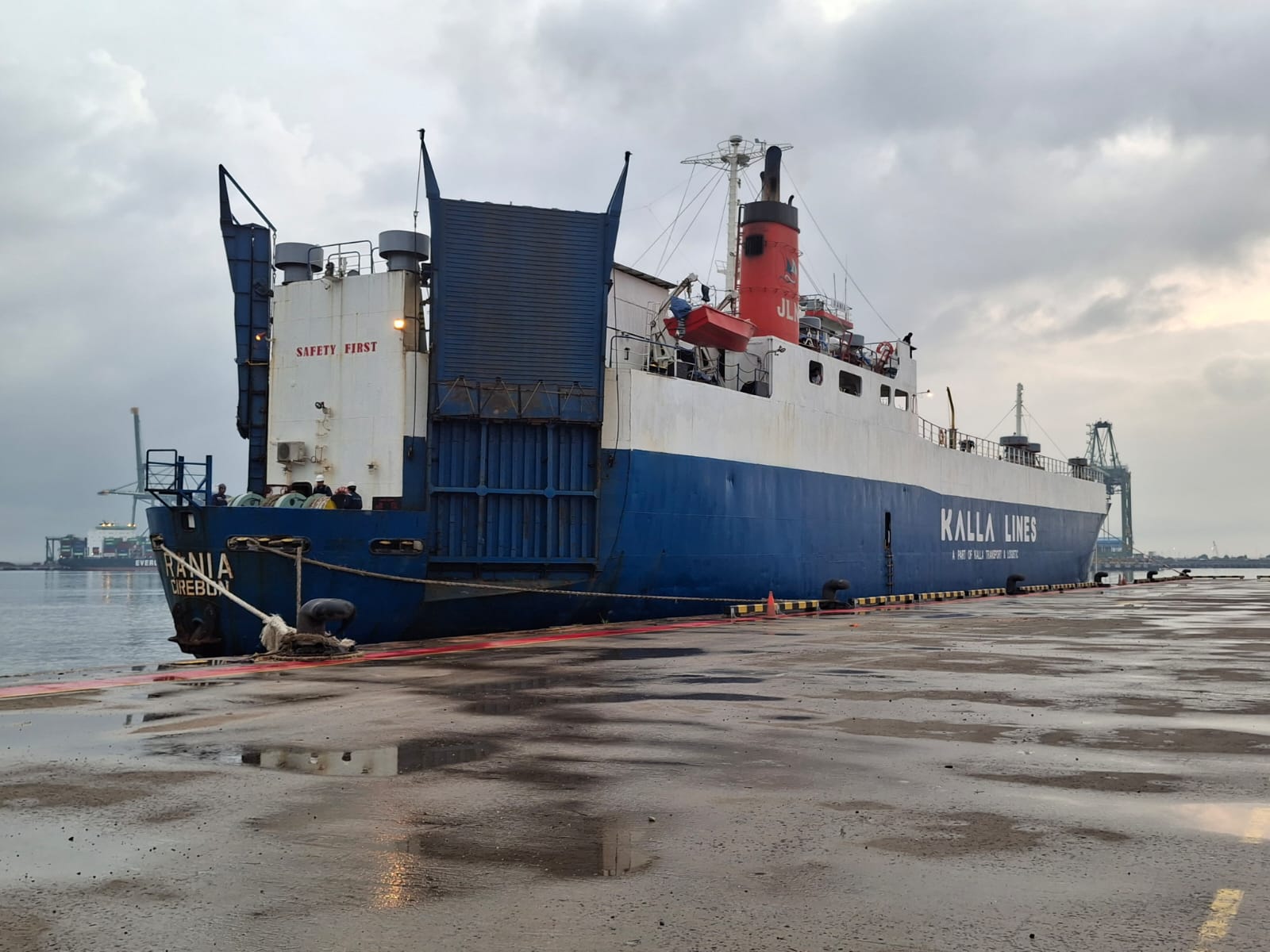 Dokumentasi Kapal Roro - Layanan pengiriman mobil #5